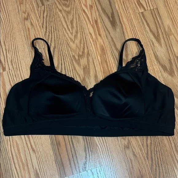 Torrid curve, black bralette lace detail, size 4X - Picture 4 of 6